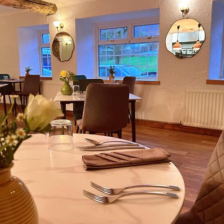 Penybont Restaurant + Inn Carmarthen Buitenkant foto