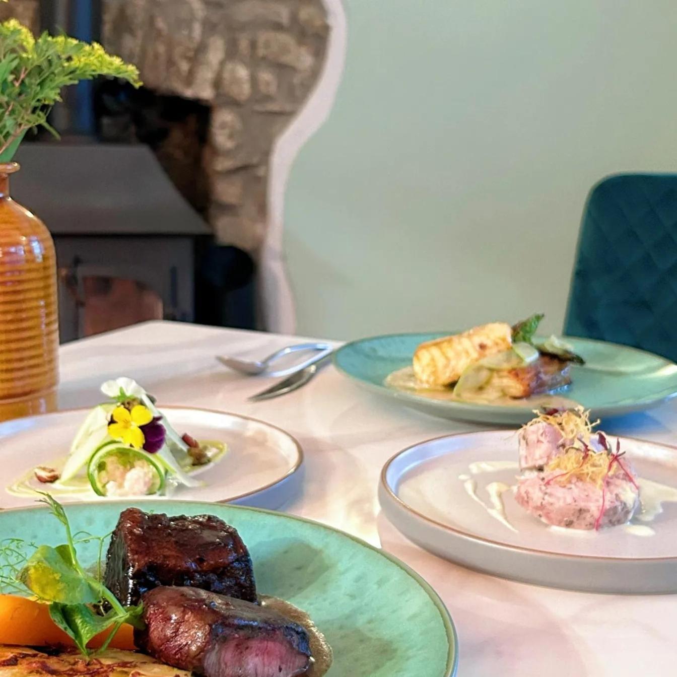 Penybont Restaurant + Inn Carmarthen Buitenkant foto